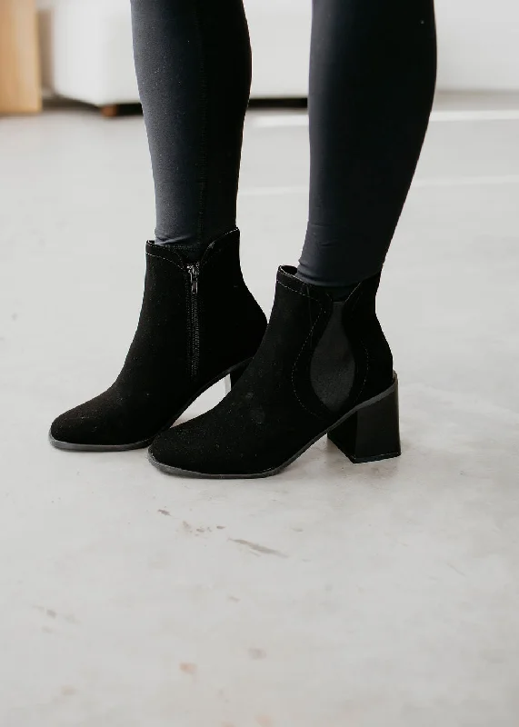 Zuri Heeled Chelsea Boot