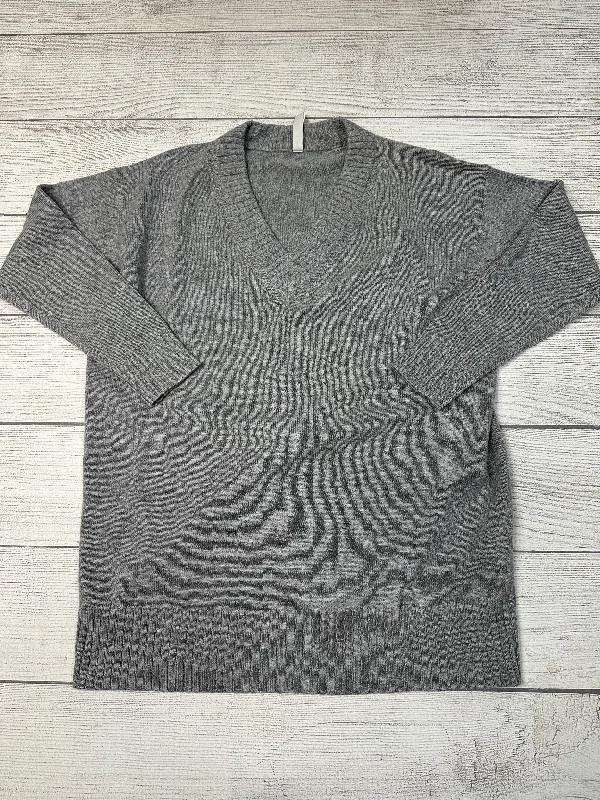 Dress Sweater By Athleta In Grey, Size: L